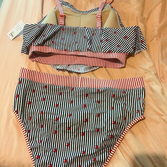 Bikini Set - Picture 3 of 3